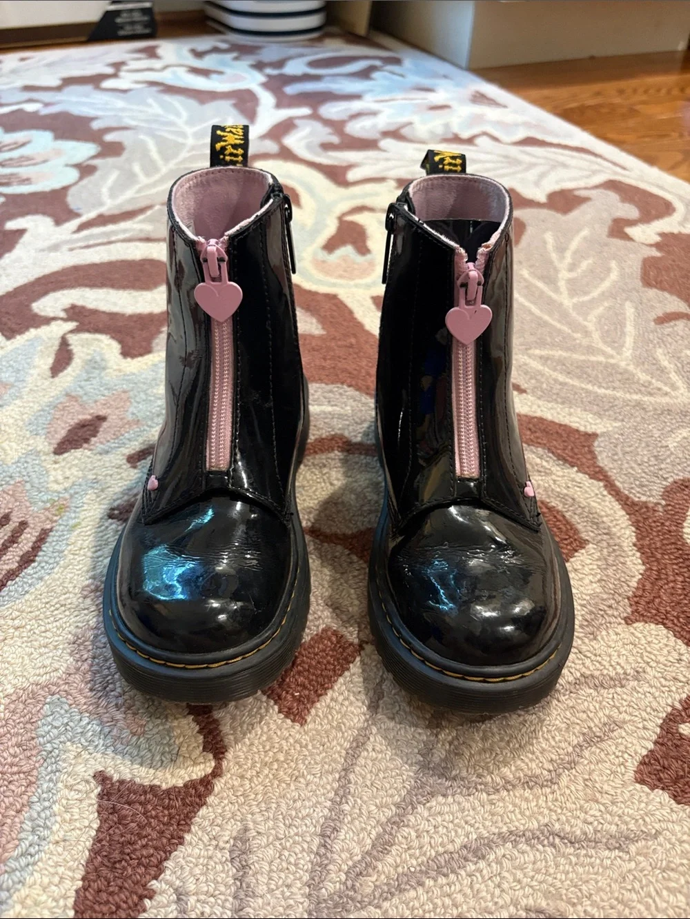 Dr Marten Girls' Black Junior Heart Napa Patent Leather Pull-On Boot Size 2